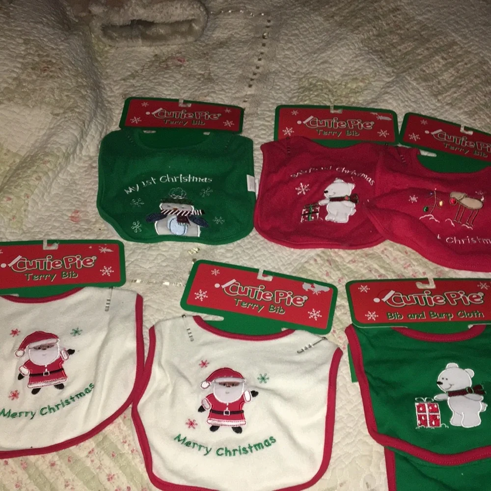 Set of 6 Baby Bibs and Burp Cloth